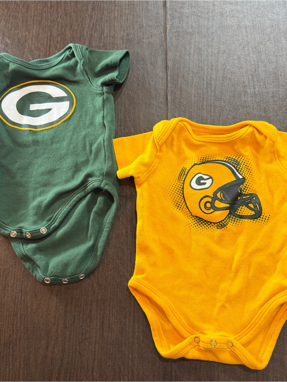 NFL Greenbay Packers Football Onsies (2) Sz 0-3M